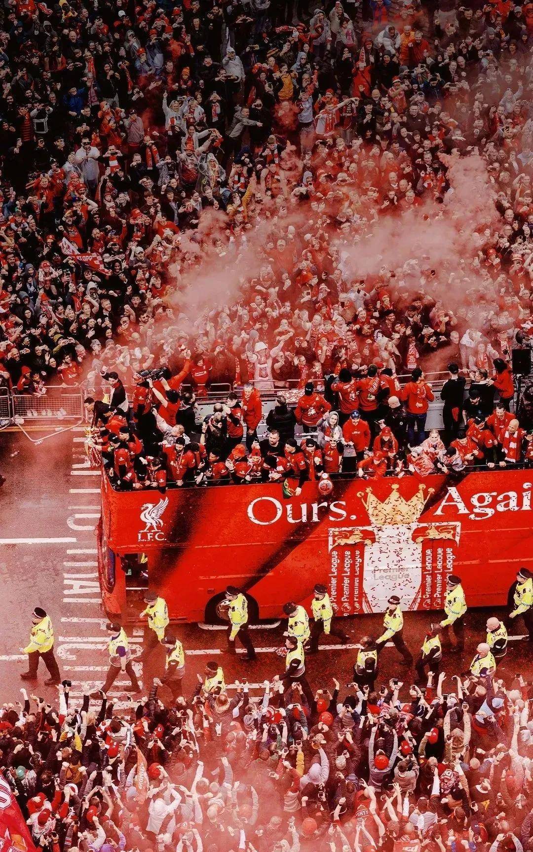 包含詹姆斯连续十二场比赛得分超过出色防守，拜仁不断突破！全场沸腾不已的词条